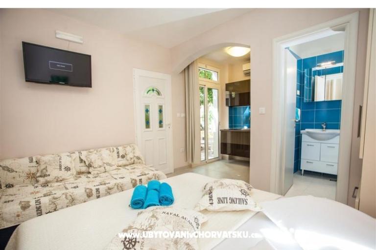 Apartments Lara – photo 14