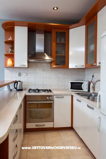 L&amp;L Apartment – photo 6