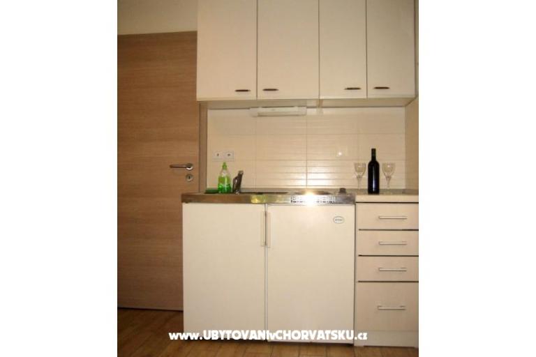 Sea Holiday House Drašnice – photo 6