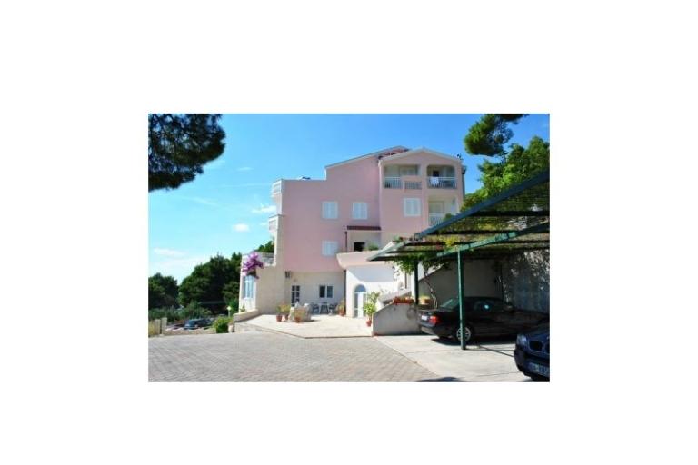 Villa Car – photo 2