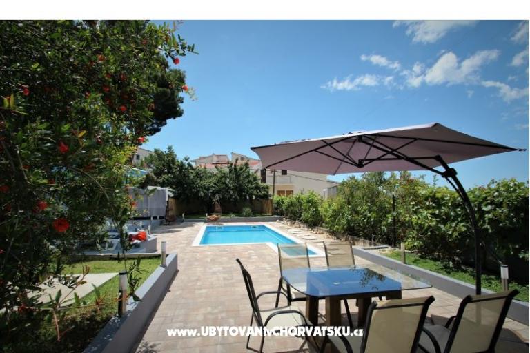 Wide Apartment with Pool  – photo 16