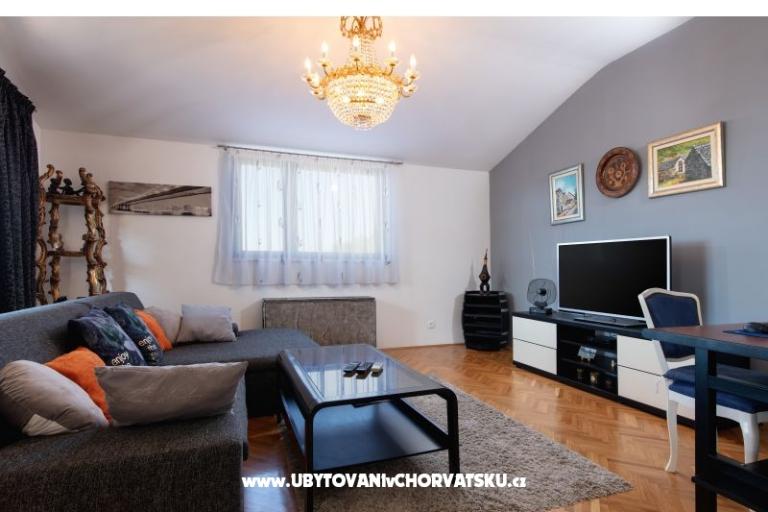 Wide Apartment with Pool  – photo 7