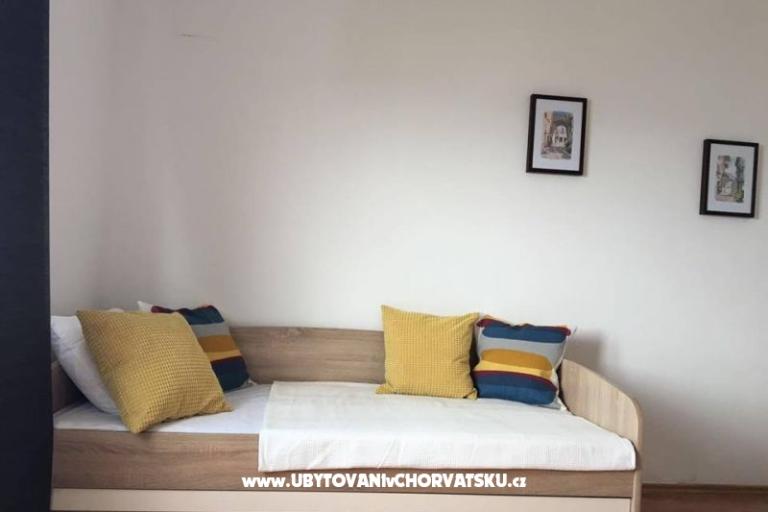 Apartments Curnić – photo 11