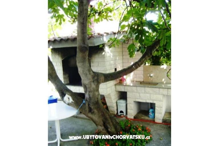 Villa with garden – photo 3