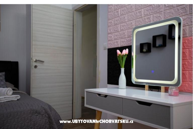 Apartment lux with garden – photo 10