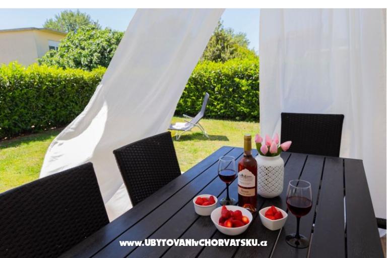 Apartment lux with garden – photo 2