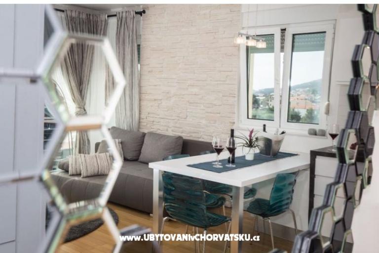 Bubbles Luxury Penthouse with jacuz – photo 10