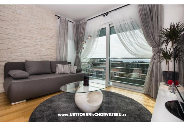 Bubbles Luxury Penthouse with jacuz – photo 16