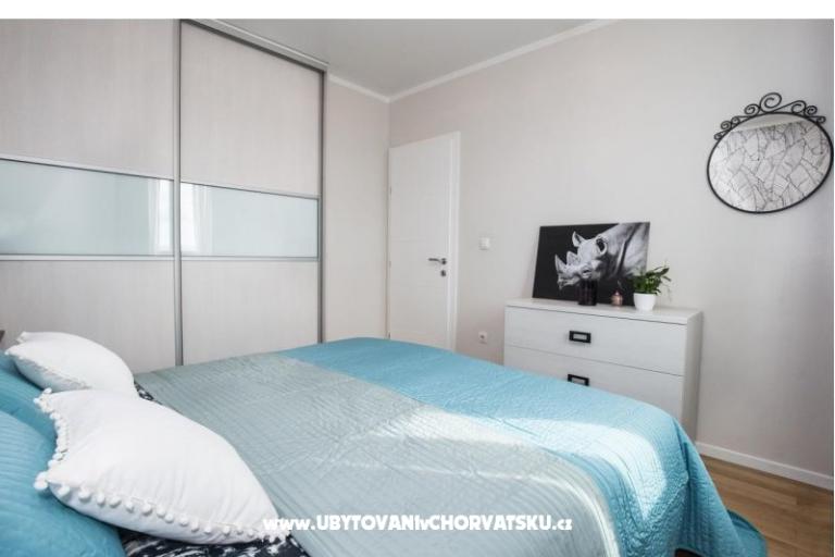 Bubbles Luxury Penthouse with jacuz – photo 2