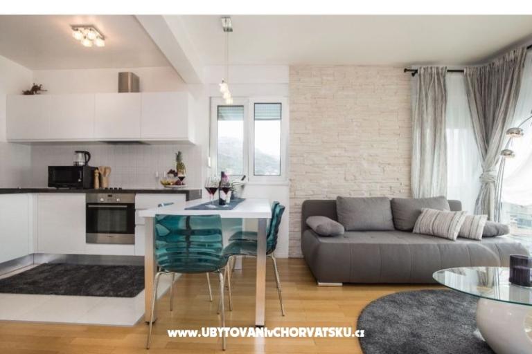 Bubbles Luxury Penthouse with jacuz – photo 3