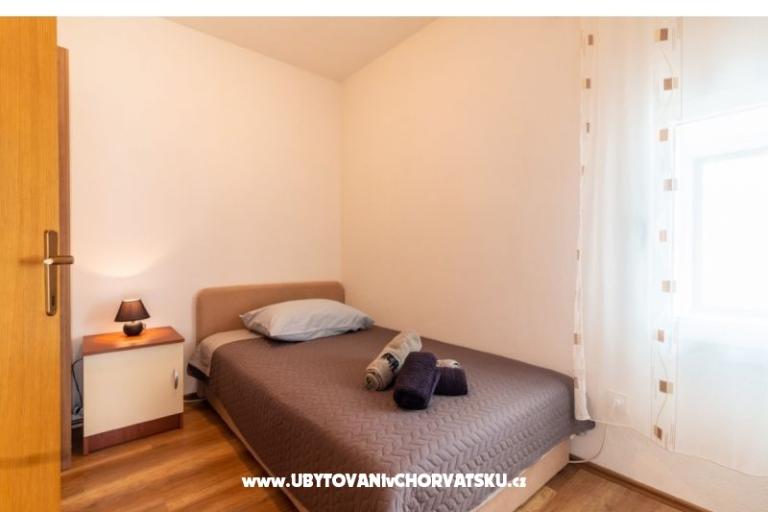 Holiday House Car – photo 8