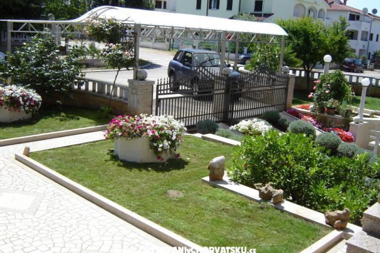 Apartments Tina – photo 8