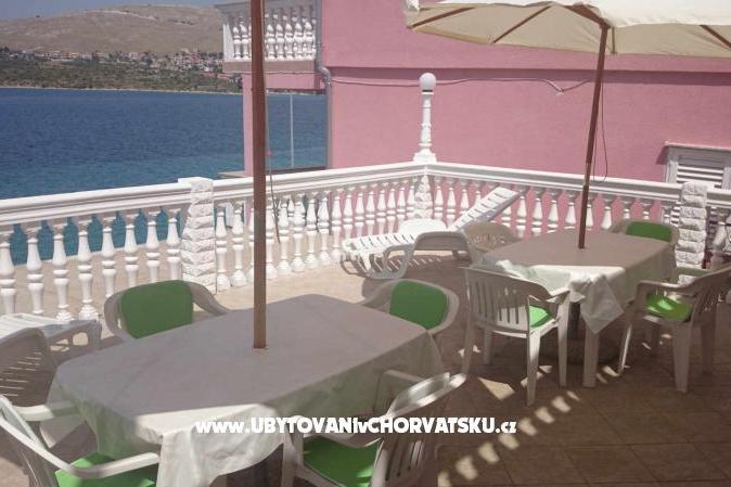 Apartments 7 m od mora – photo 3
