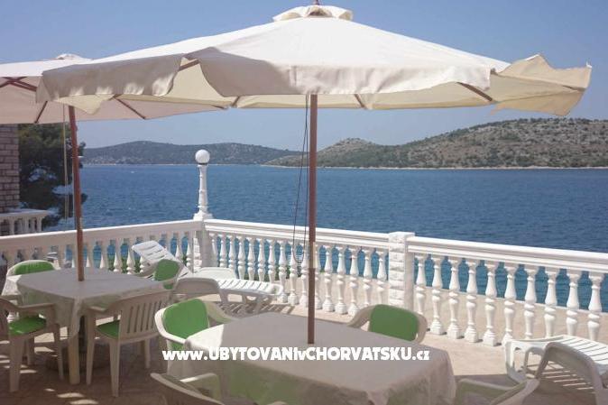 Apartments 7 m od mora – photo 4