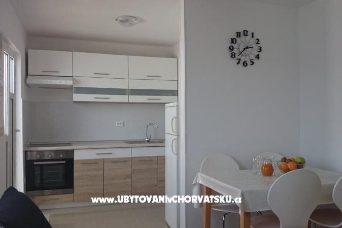 Apartments 7 m od mora – photo 5