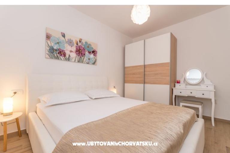 Apartments Bonaca - Prvi red do mora – photo 5