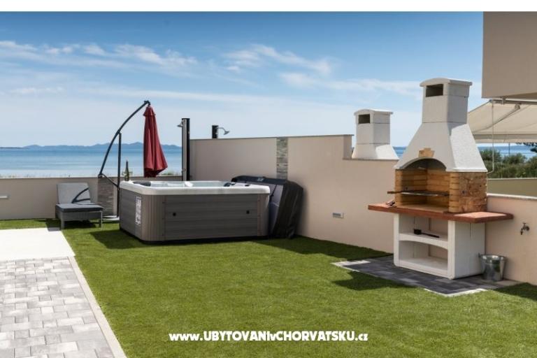 Crowonder Sun Garden – photo 18