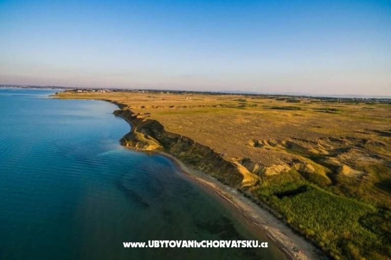 Family friendly Apt with a pool  – photo 10