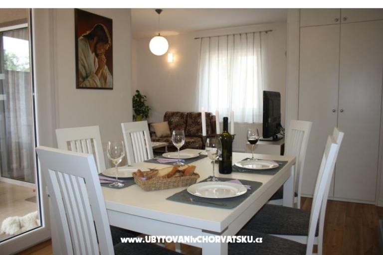 House Rose – photo 5