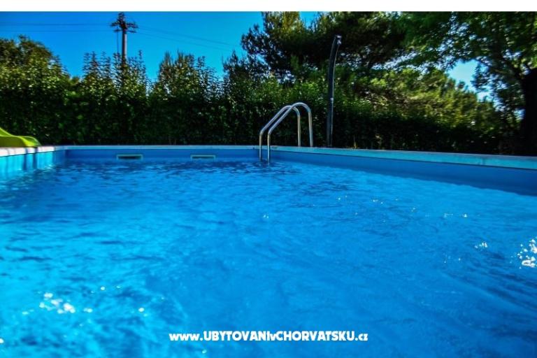 Apartment pool Slivar – photo 15