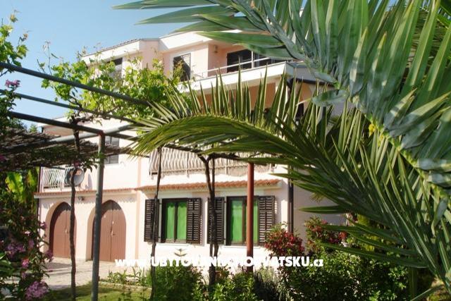 Apartment pool Slivar – photo 2