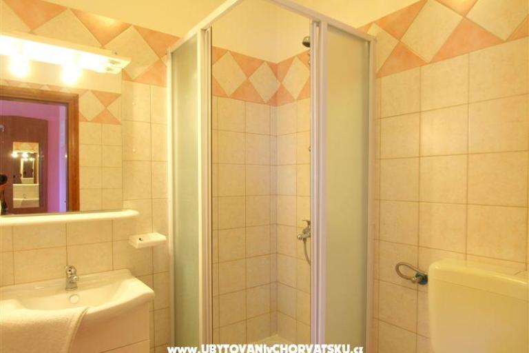 Apartments with pool Jadranka – photo 8