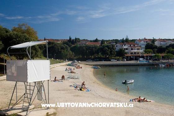 App Pješčana Uvala 200m plaža – photo 8