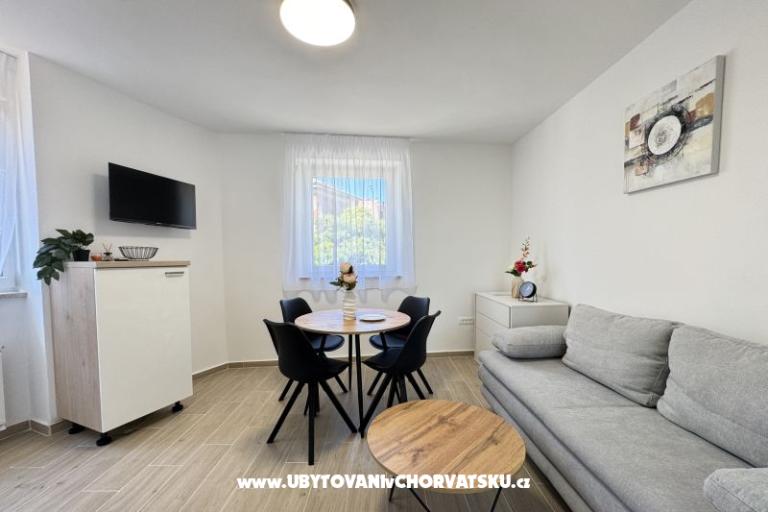 Flowers Apartments Pula – photo 15
