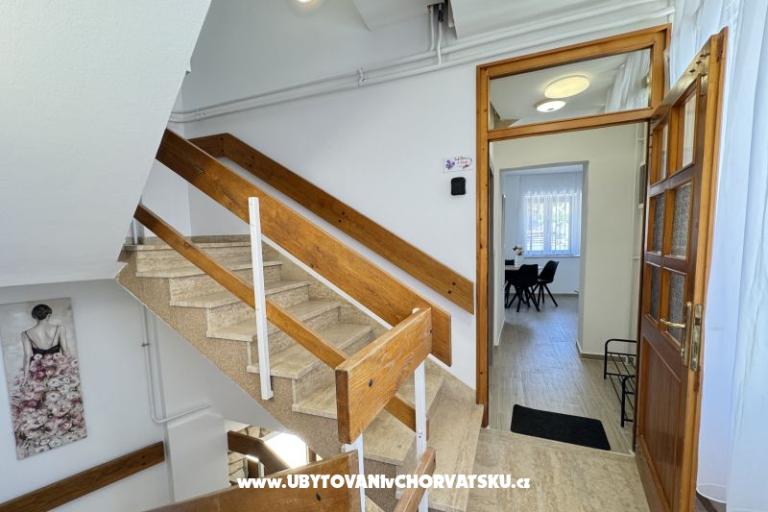 Flowers Apartments Pula – photo 19