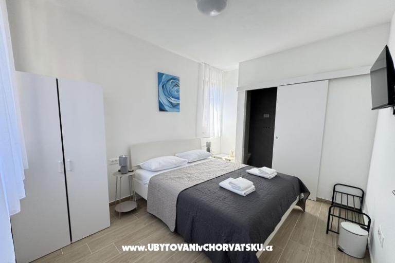 Flowers Apartments Pula – photo 8
