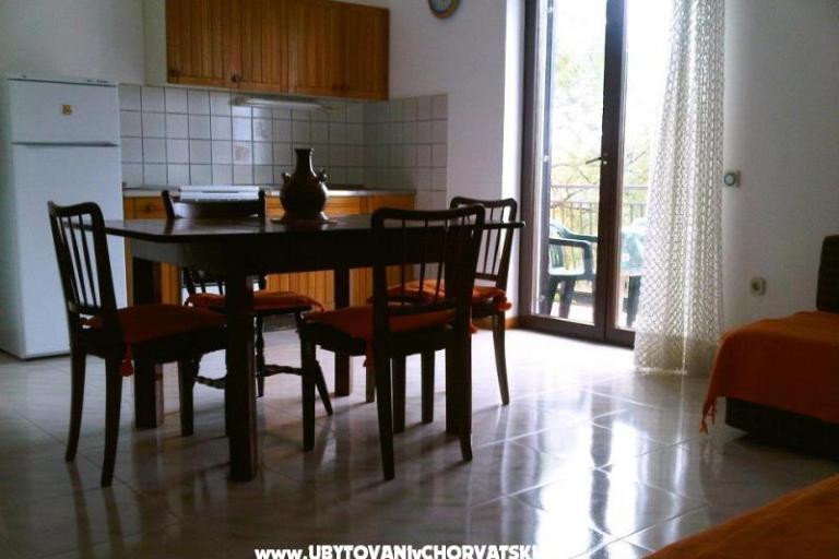Icarus Apartments – photo 3
