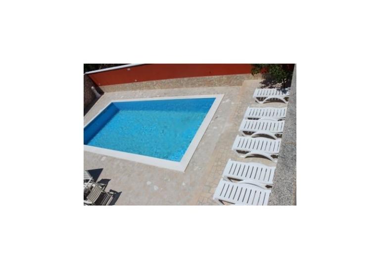 House with swimming pool – photo 15