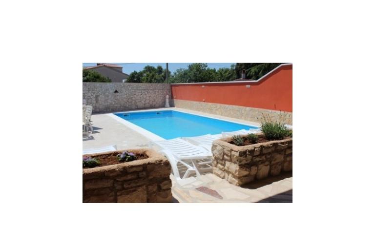House with swimming pool – photo 17