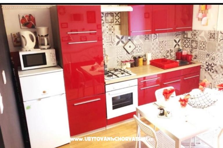 Pula Center Apartment – photo 4