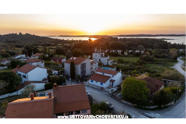 Villa Nino – photo 2