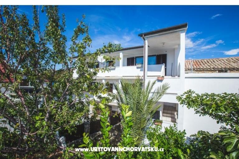 Apartments JUG-Lopar – photo 11