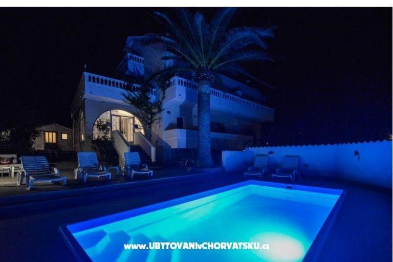 Apartments Anny with pool – photo 2