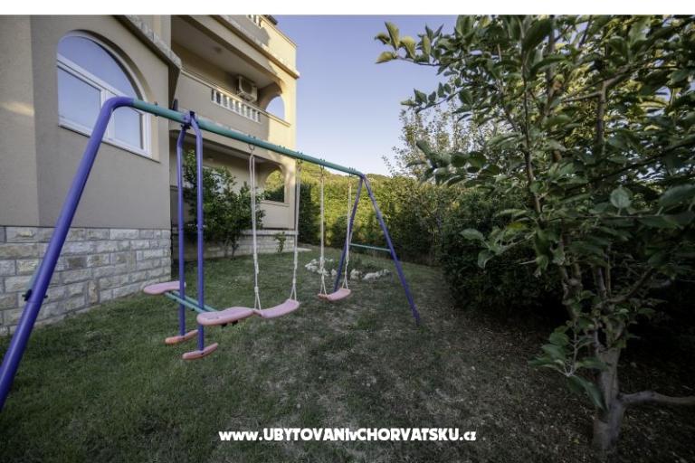 APARTMANI DEBELIĆ – photo 11