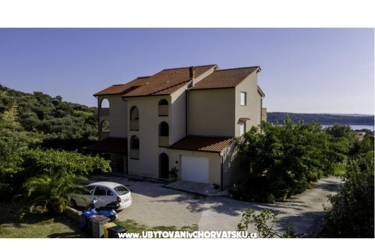 APARTMANI DEBELIĆ – photo 3