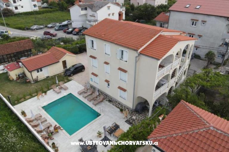Loparadise Apartments – photo 9