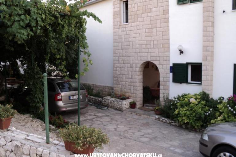 Apartments Karabatić – photo 10