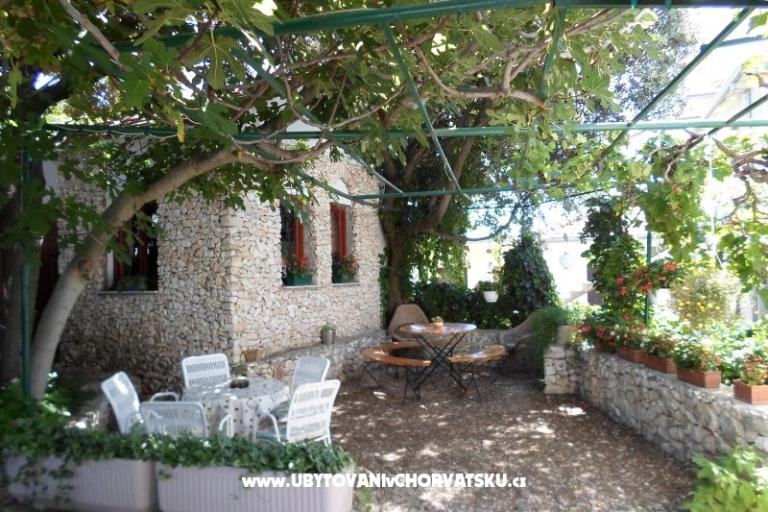 Apartments Karabatić – photo 2