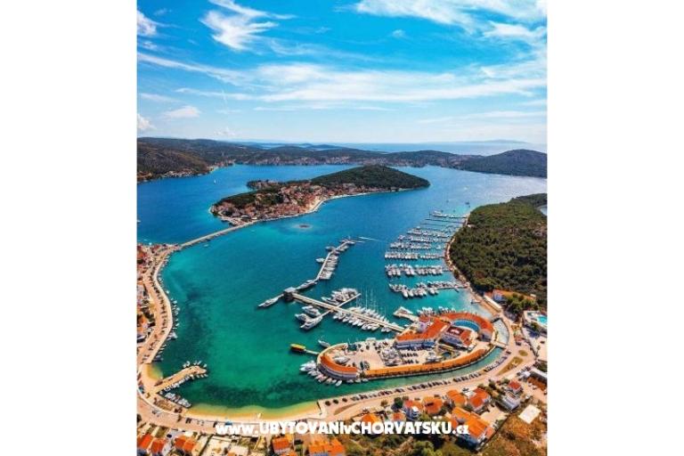 Apartments Leona Rogoznica – photo 12