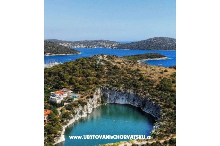 Apartments Leona Rogoznica – photo 2