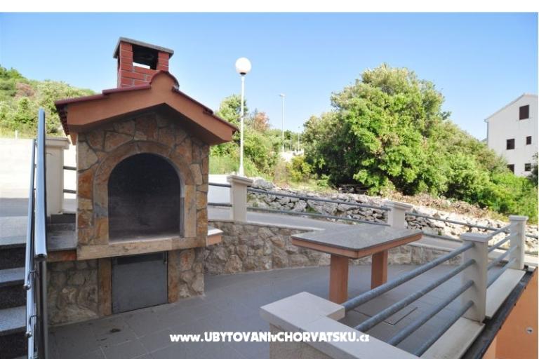 Apartments Panorama s bazenom – photo 11