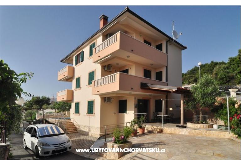 Apartments Panorama s bazenom – photo 13