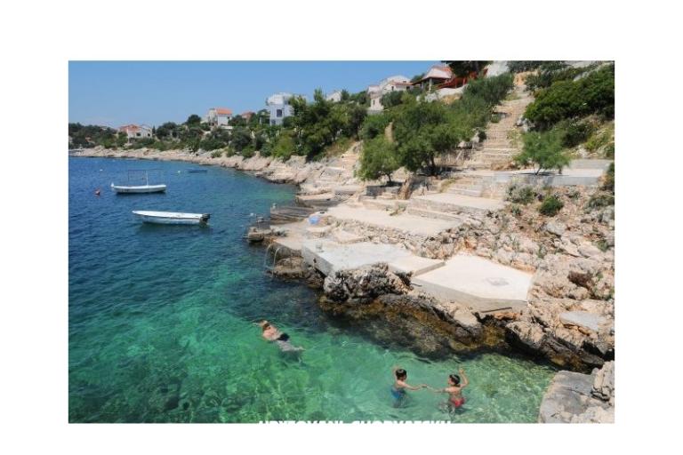 Apartments Panorama s bazenom – photo 14