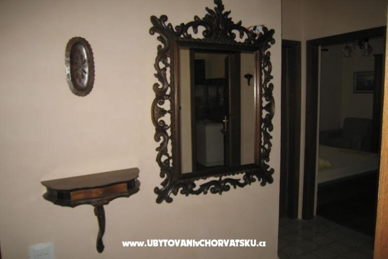 Apartments Škaro – photo 13