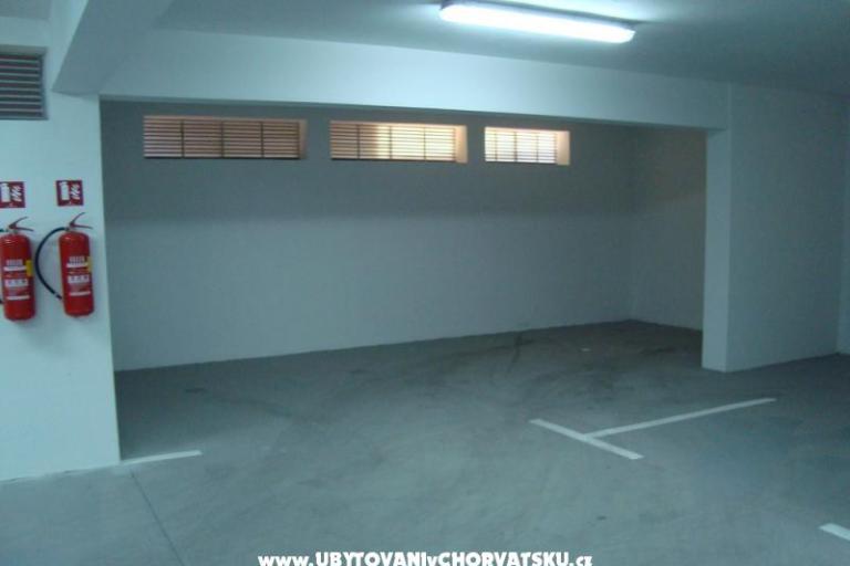 NEW AND MODERN WITH GARAGE PLACE – photo 7