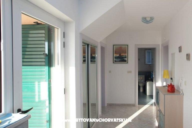 Beach apartments Rogoznica – photo 16